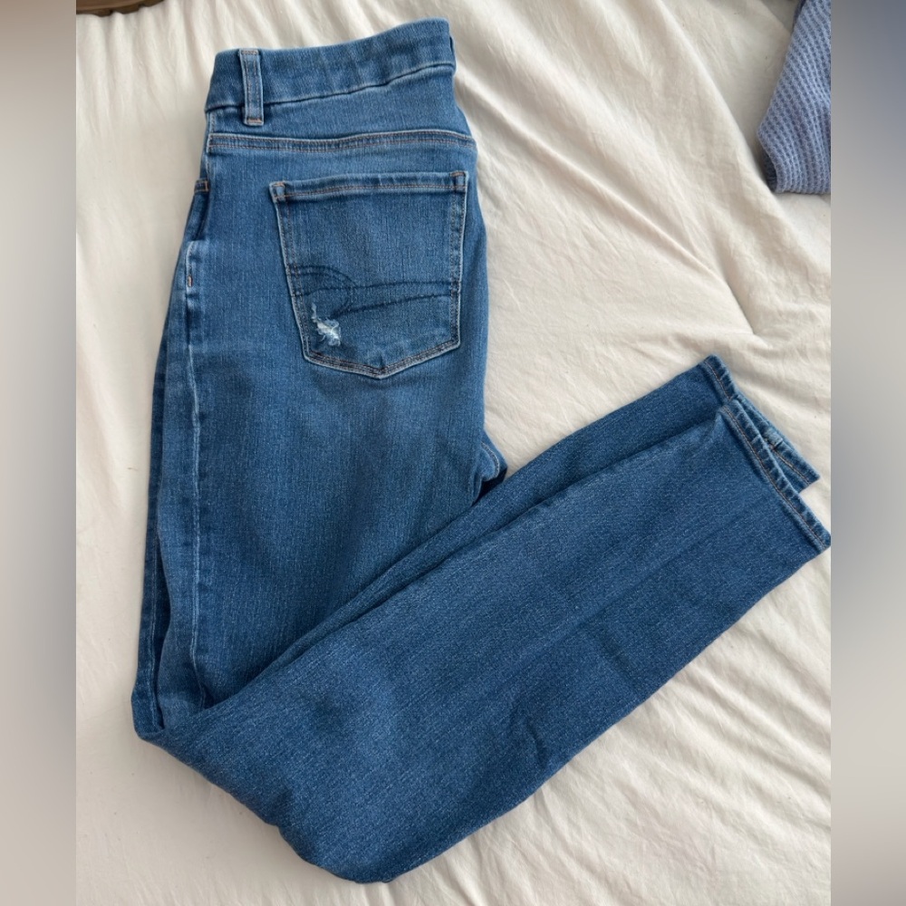 American Eagle Outfitters Women's Ripped curvy Blue Skinny Jeans